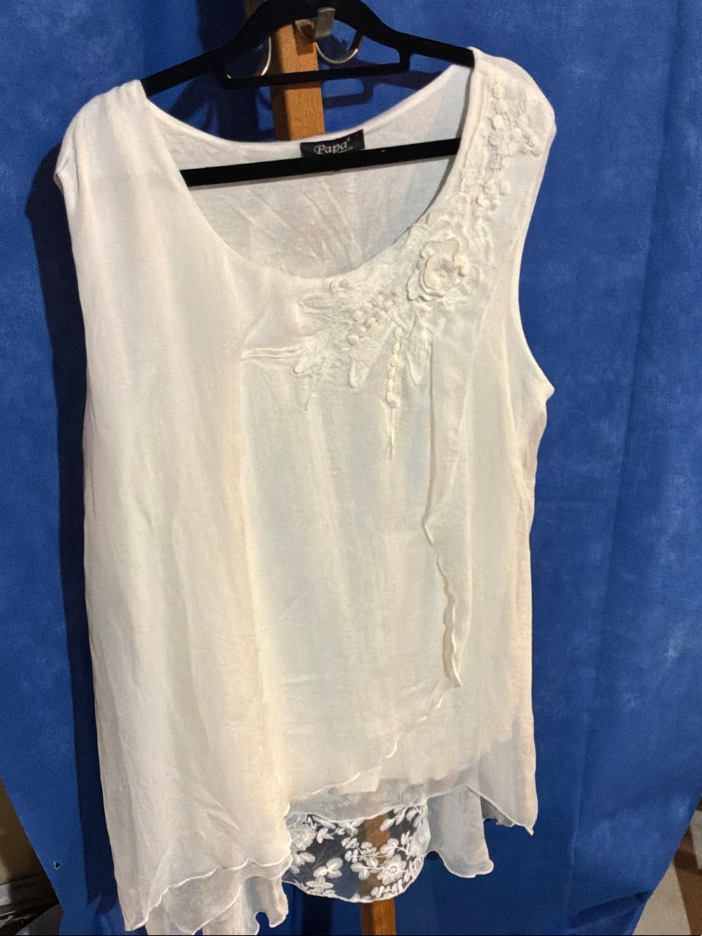 Papri Cream Floral-Applique Layered Sleeveless Camisole